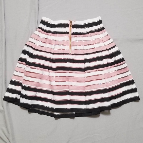 **CLEARANCE** Black, White, and Pink Pleated Skirt - Picture 6 of 8